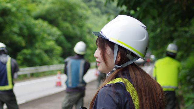 充実した表情でほほ笑む女性社員 - 株式会社ソテックなら、性別に関わらず輝ける(能登・金沢で採用中)
